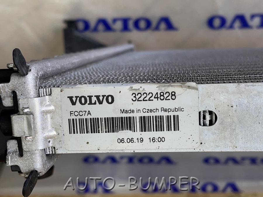 Volvo XC90 2015- Радиатор основной 32224828